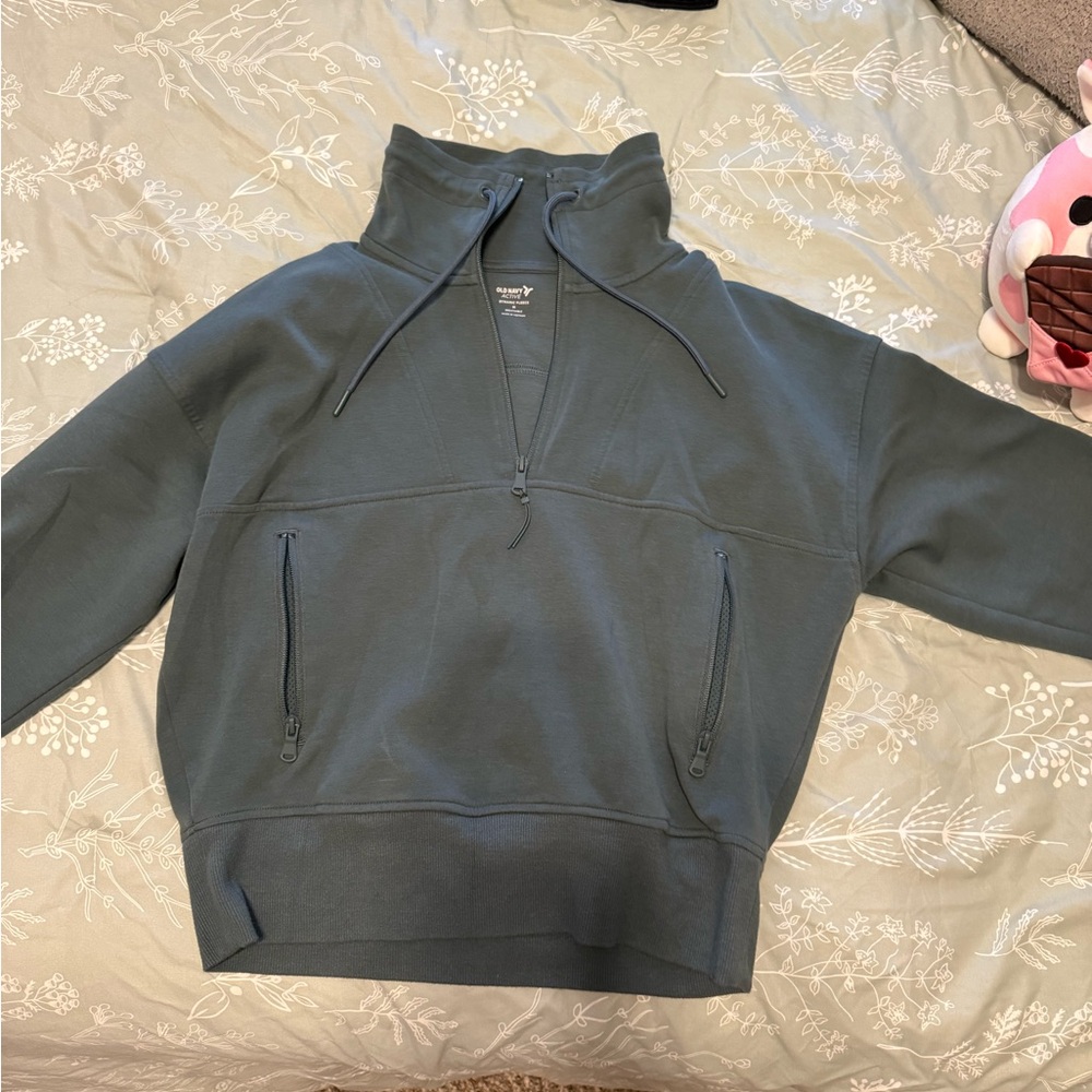 Old Navy Active Dynamic Fleece Crop Quarter Zip